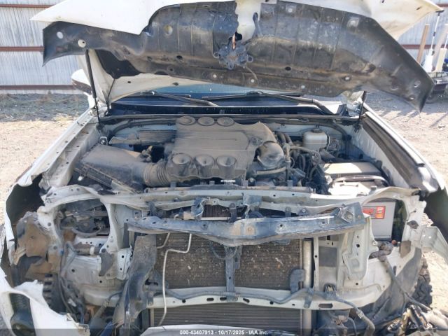 2018 TOYOTA 4RUNNER JTEBU5JR9J5493023 Photo 9