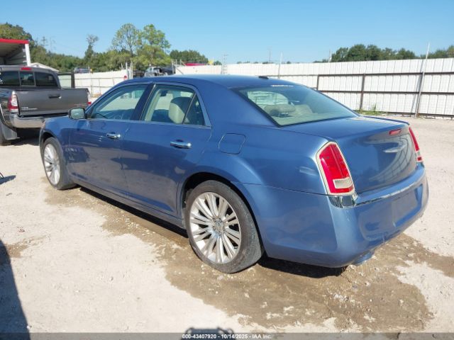 2011 CHRYSLER 300 2C3CA5CG8BH592427 Photo 2