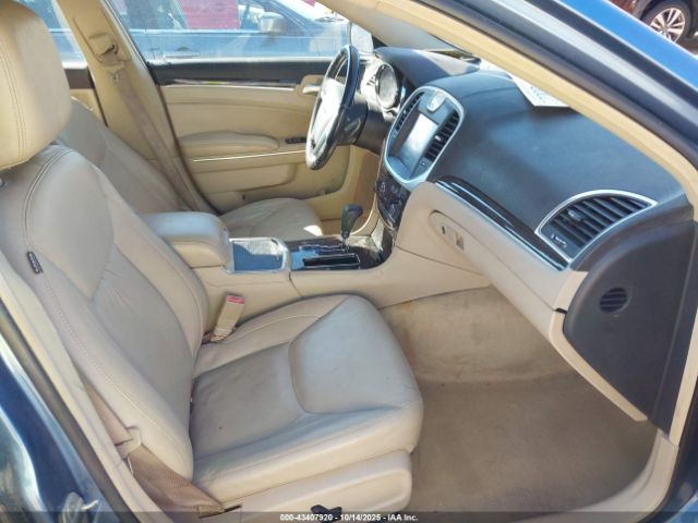 2011 CHRYSLER 300 2C3CA5CG8BH592427 Photo 4