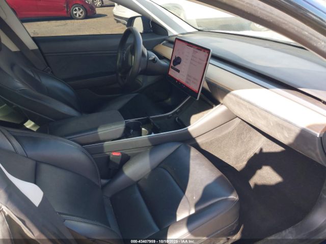 2020 TESLA MODEL 3 5YJ3E1EC3LF602243 Photo 4