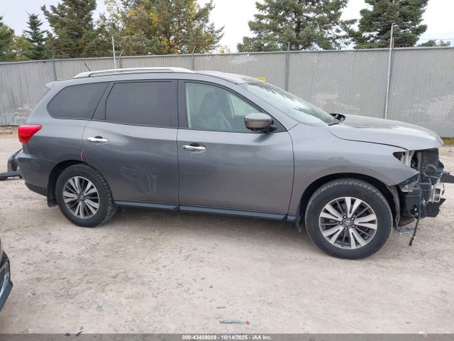 Продажа на аукционе авто 2017 Nissan Pathfinder Platinum/s/sl/sv, vin: 5N1DR2MM0HC689026, номер лота: 43408089