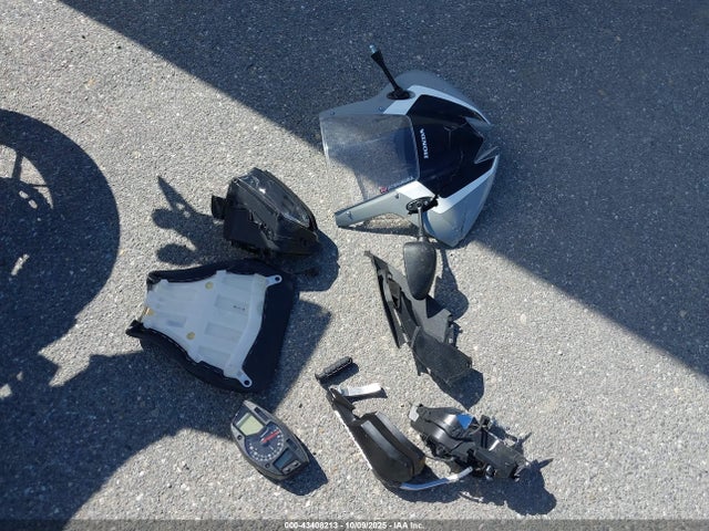 Продажа на аукционе авто 2026 Honda Cbr600 Rr, vin: JH2PC40H7TK300220, номер лота: 43408213