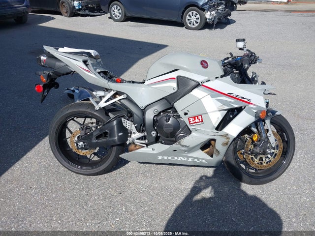 Продажа на аукционе авто 2026 Honda Cbr600 Rr, vin: JH2PC40H7TK300220, номер лота: 43408213