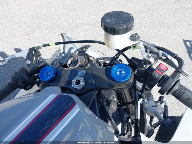 Продажа на аукционе авто 2026 Honda Cbr600 Rr, vin: JH2PC40H7TK300220, номер лота: 43408213