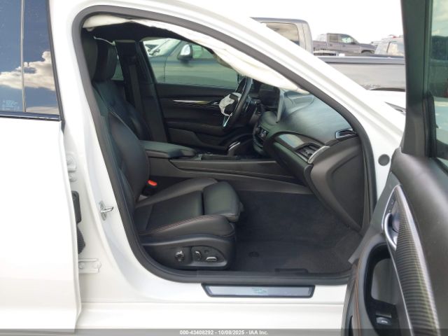 2025 CADILLAC CT5 1G6DP5RKXS0110803 Photo 4