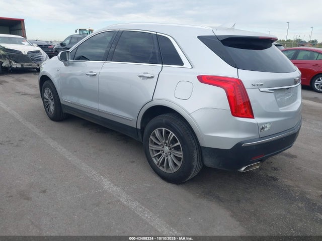 2017 CADILLAC XT5 1GYKNBRS1HZ169505 Photo 2
