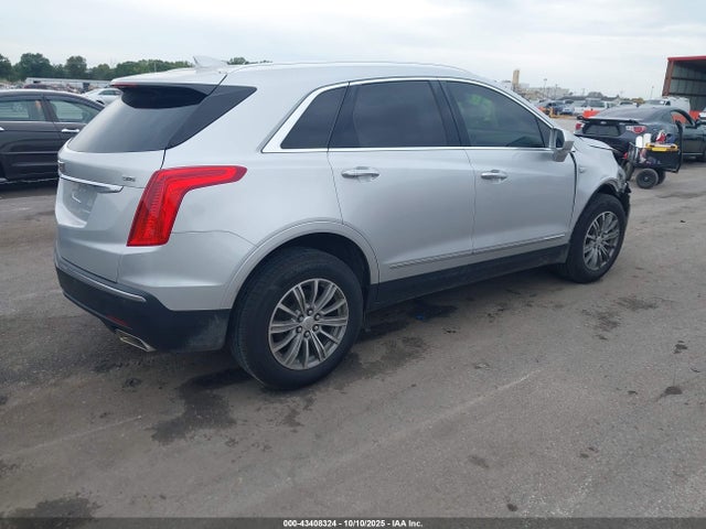 2017 CADILLAC XT5 1GYKNBRS1HZ169505 Photo 3