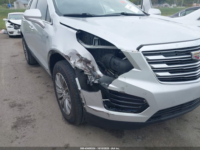 2017 CADILLAC XT5 1GYKNBRS1HZ169505 Photo 5