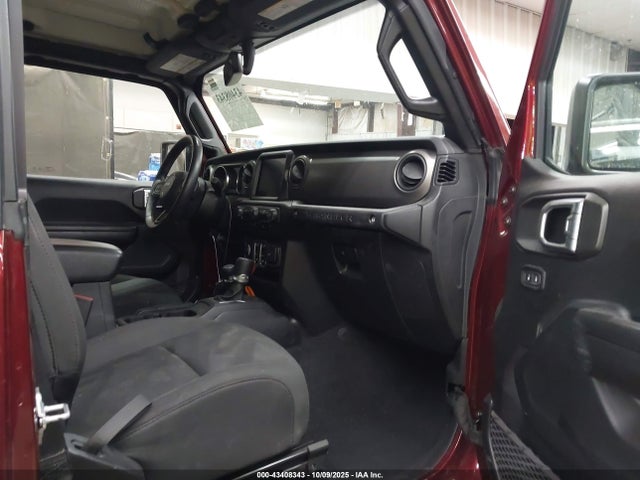 1C4GJXAN1MW670660 Jeep Wrangler Sport S 4x4
