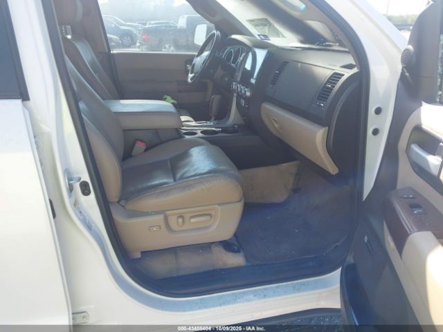 2011 TOYOTA SEQUOIA 5TDYY5G18BS032122 Photo 4