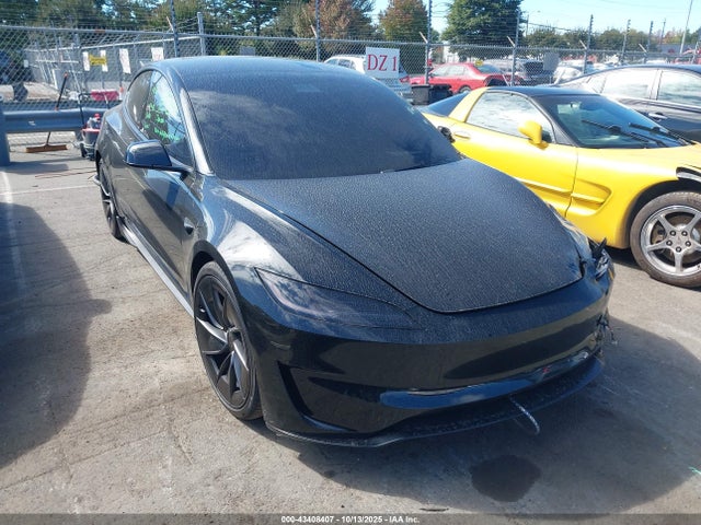 2025 TESLA MODEL 3 5YJ3E1ET5SF073148 Photo 0
