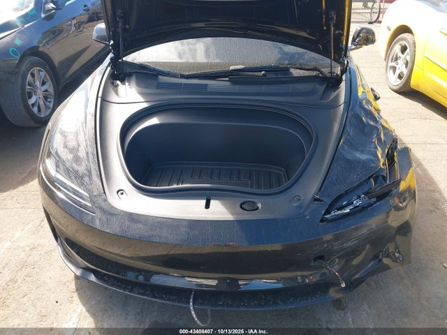 2025 TESLA MODEL 3 5YJ3E1ET5SF073148 Photo 9