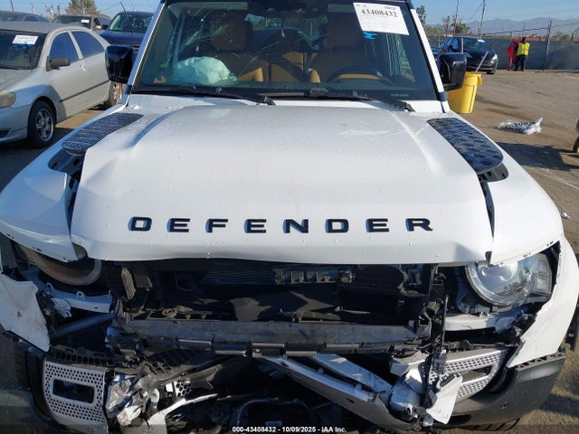 SALEJ7EX7R2343223 Land Rover Defender 110 P300