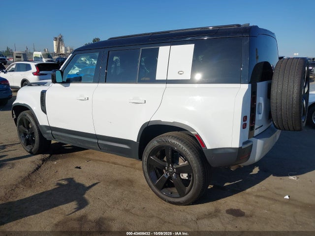 SALEJ7EX7R2343223 Land Rover Defender 110 P300