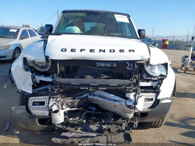 SALEJ7EX7R2343223 Land Rover Defender 110 P300
