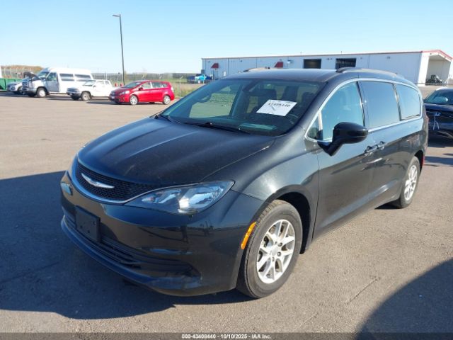 2020 CHRYSLER VOYAGER 2C4RC1DG4LR156595 Photo 1