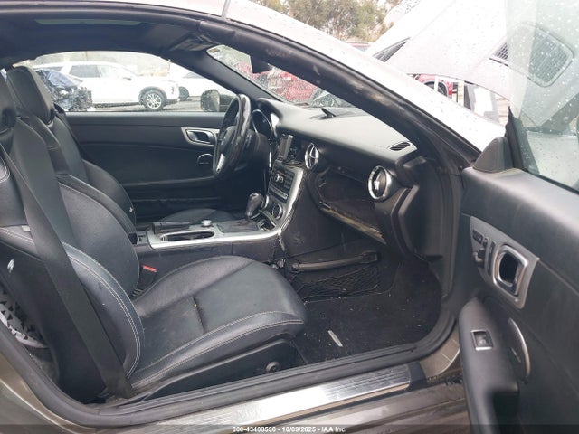 Mercedes-Benz SLK 250 2014 WDDPK4HA4EF090082 Image 5
