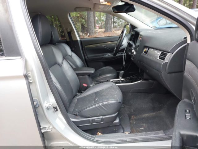 2020 MITSUBISHI OUTLANDER JA4AD3A34LZ018689 Photo 4