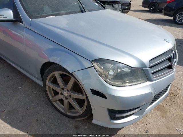 2014 MERCEDES-BENZ C 250 WDDGF4HB4EG245351 Photo 5