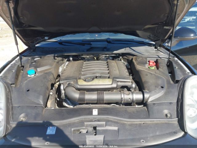 2017 PORSCHE CAYENNE WP1AA2A24HKA82438 Photo 9