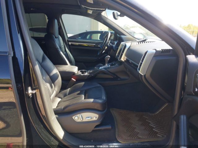 2017 PORSCHE CAYENNE WP1AA2A24HKA82438 Photo 4