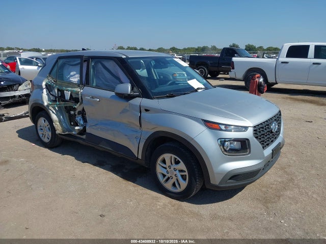 2021 HYUNDAI VENUE KMHRB8A30MU065904