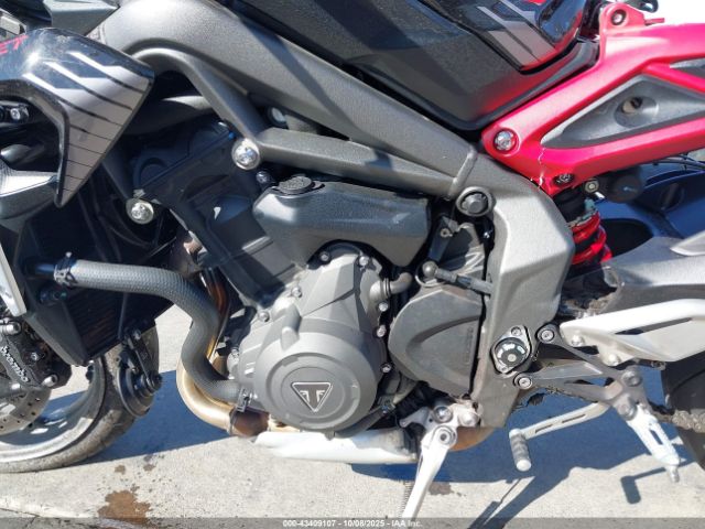 2022 TRIUMPH MOTORCYCLE STREET TRIPLE SMTA534D9NTAV8624 Photo 8