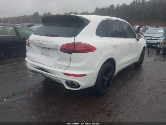 2016 PORSCHE CAYENNE WP1AB2A26GLA93382 Photo 3