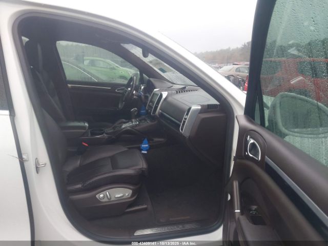 2016 PORSCHE CAYENNE WP1AB2A26GLA93382 Photo 4