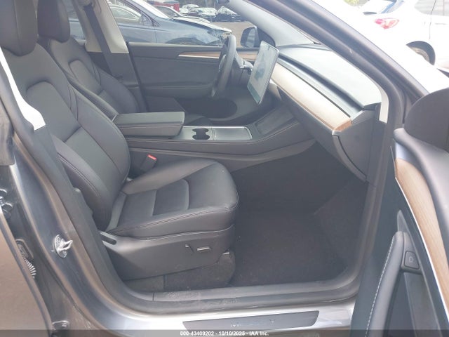 2024 TESLA MODEL Y 7SAYGAEE3RF133068 Photo 4