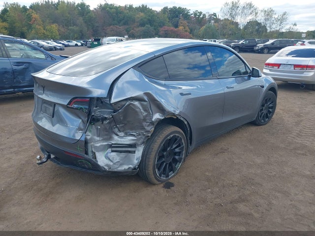 2024 TESLA MODEL Y 7SAYGAEE3RF133068 Photo 5
