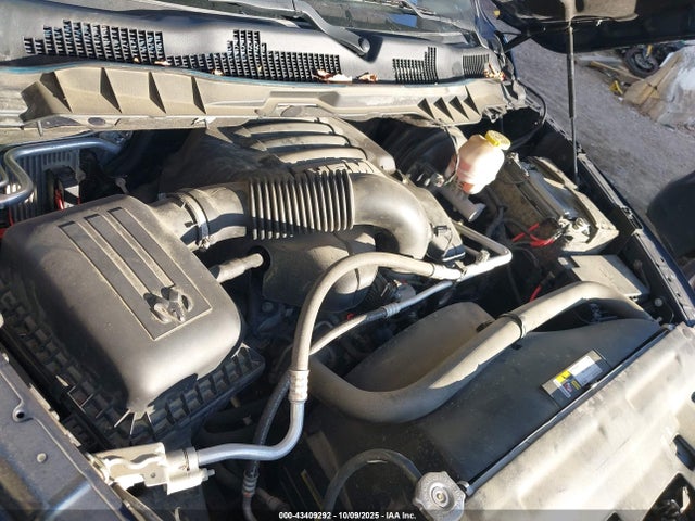 43409292 :رقم المزاد ، 1C6RR7GT7KS729617 vin ، 2019 Ram 1500 Classic Warlock  4x4 6'4 Box مزاد بيع