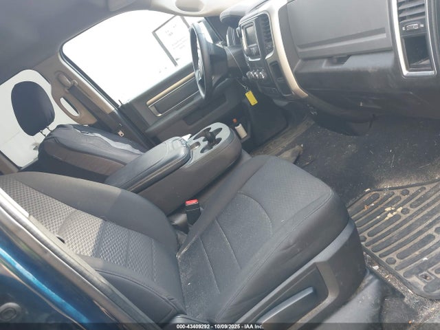 43409292 :رقم المزاد ، 1C6RR7GT7KS729617 vin ، 2019 Ram 1500 Classic Warlock  4x4 6'4 Box مزاد بيع