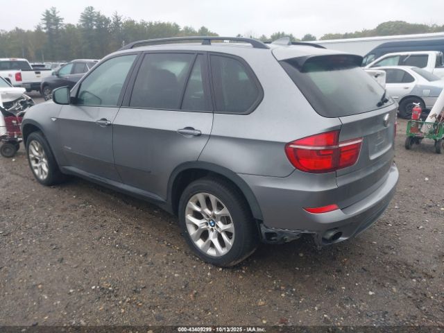 2011 BMW X5 5UXZV4C56BL400605 Photo 2