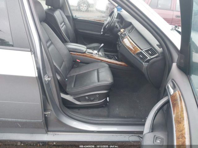 2011 BMW X5 5UXZV4C56BL400605 Photo 4