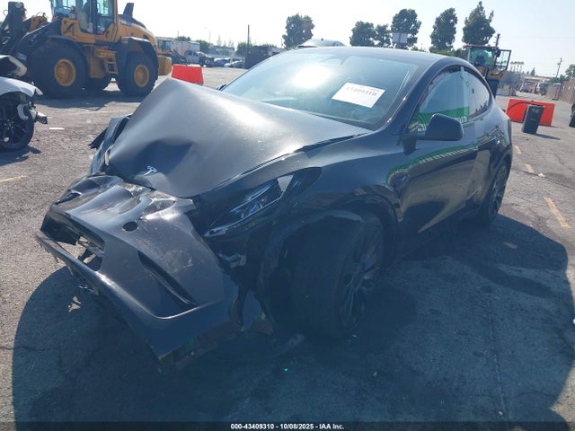 2023 TESLA MODEL Y 7SAYGDEF6PF794665 Photo 1