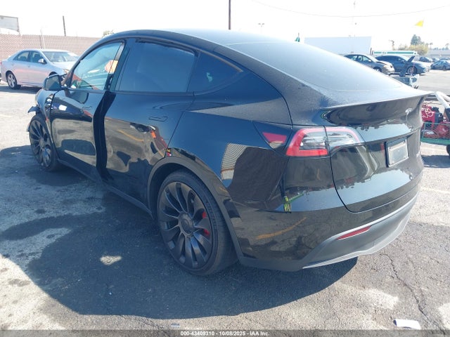 2023 TESLA MODEL Y 7SAYGDEF6PF794665 Photo 2