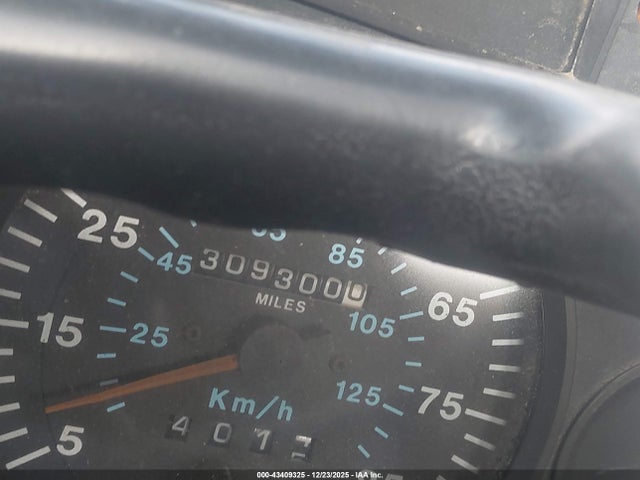43409325 :رقم المزاد ، 1M2AA12Y6RW038543 vin ، 1994 Mack 600 Ch600 مزاد بيع