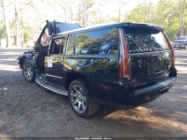 2015 CADILLAC ESCALADE ESV 1GYS4HKJ9FR188601 Photo 2