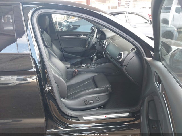 2019 AUDI S3 WAUB1GFF4KA087664 Photo 4