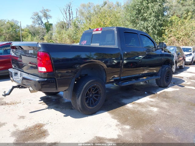 43409678 :رقم المزاد ، 1C6RR7TT2JS176542 vin ، 2018 Ram 1500 Slt مزاد بيع