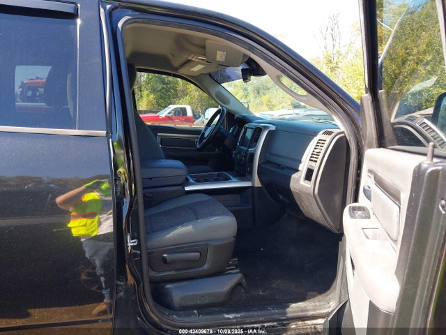 43409678 :رقم المزاد ، 1C6RR7TT2JS176542 vin ، 2018 Ram 1500 Slt مزاد بيع