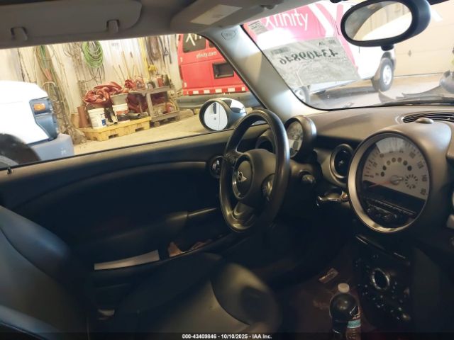 2014 MINI CLUBMAN WMWZF3C53ET492007 Photo 4