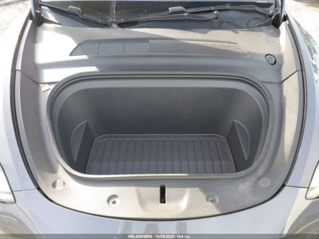 2021 TESLA MODEL Y 5YJYGDEE5MF072085 Photo 9