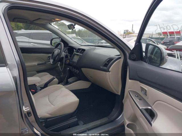 2018 MITSUBISHI OUTLANDER SPORT JA4AP3AU3JZ006188 Photo 4