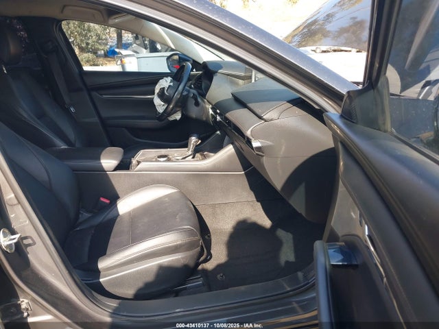 JM1BPADL8L1165551 Mazda Mazda3 Preferred Package
