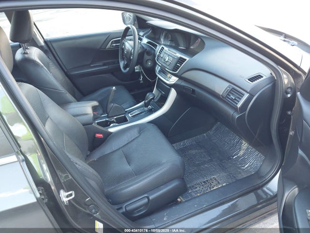 43410176 :رقم المزاد ، 1HGCR2F30FA095826 vin ، 2015 Honda Accord Lx مزاد بيع