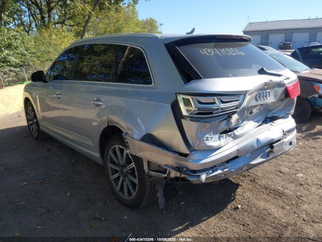 2019 AUDI Q7 WA1LHAF74KD025599 Photo 2