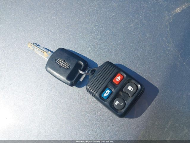 2004 LINCOLN TOWN CAR 1LNHM81W24Y663131 Photo 10