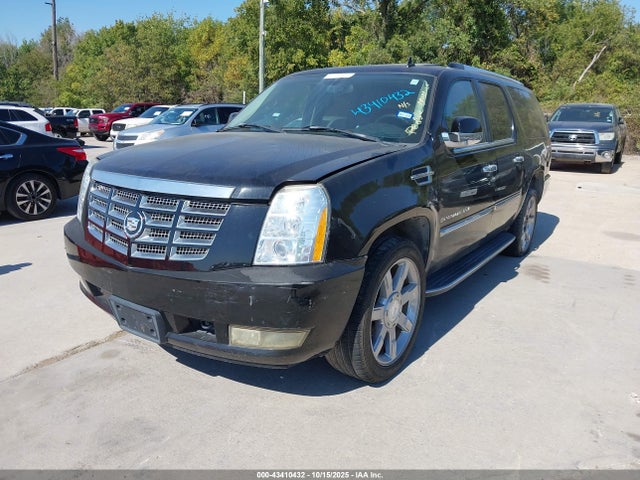 2008 CADILLAC ESCALADE ESV 1GYFK668X8R142345 Photo 1